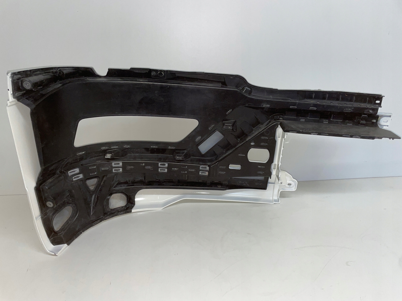 PRAWA OSŁONA NA HALOGEN ZDERZAK MAN TG3 TGX 3 81416142276 - Бампер для Грузовиков: фото 4 PRAWA OSŁONA NA HALOGEN ZDERZAK MAN TG3 TGX 3 81416142276 - Бампер для Грузовиков: фото 4