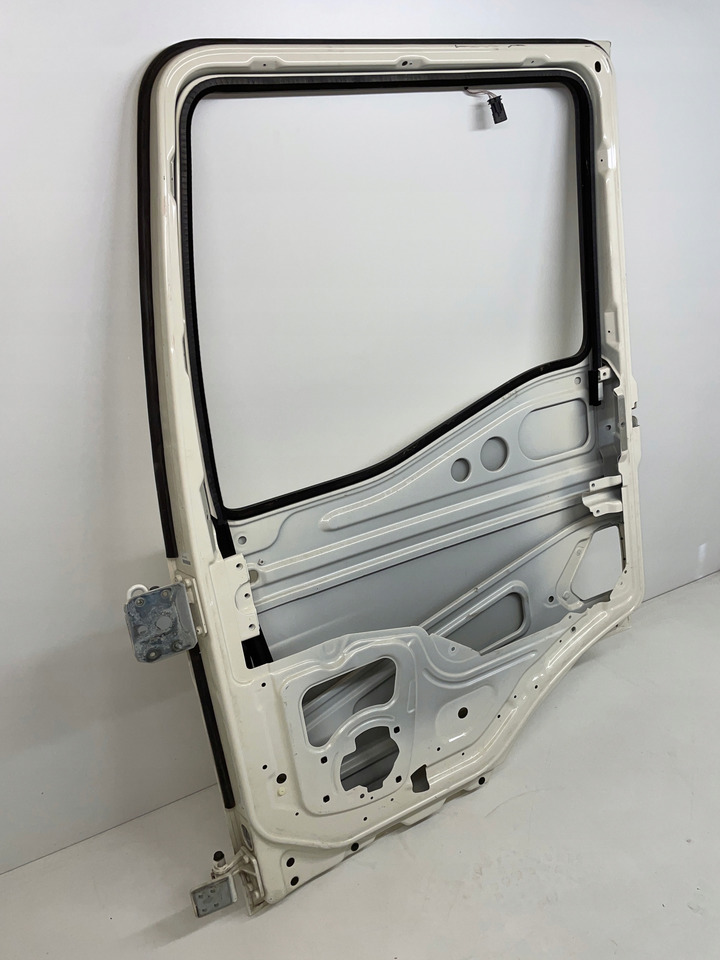 PRAWE DRZWI MAN TGS3 TGS 3 TGS-3 TGL TGM - Дверь и запчасти для Грузовиков: фото 5 PRAWE DRZWI MAN TGS3 TGS 3 TGS-3 TGL TGM - Дверь и запчасти для Грузовиков: фото 5