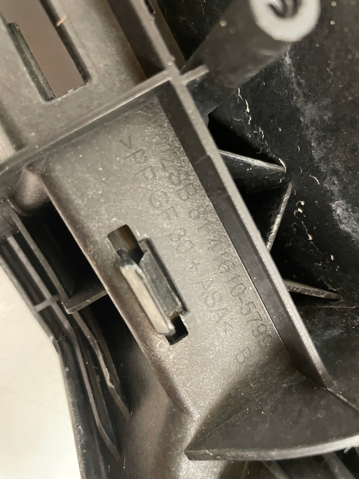 ŚRODEK ZDERZAKA BUDOWLANY MAN TGS TGS3 TG3 81416105799 GRILL - Бампер для Грузовиков: фото 5 ŚRODEK ZDERZAKA BUDOWLANY MAN TGS TGS3 TG3 81416105799 GRILL - Бампер для Грузовиков: фото 5