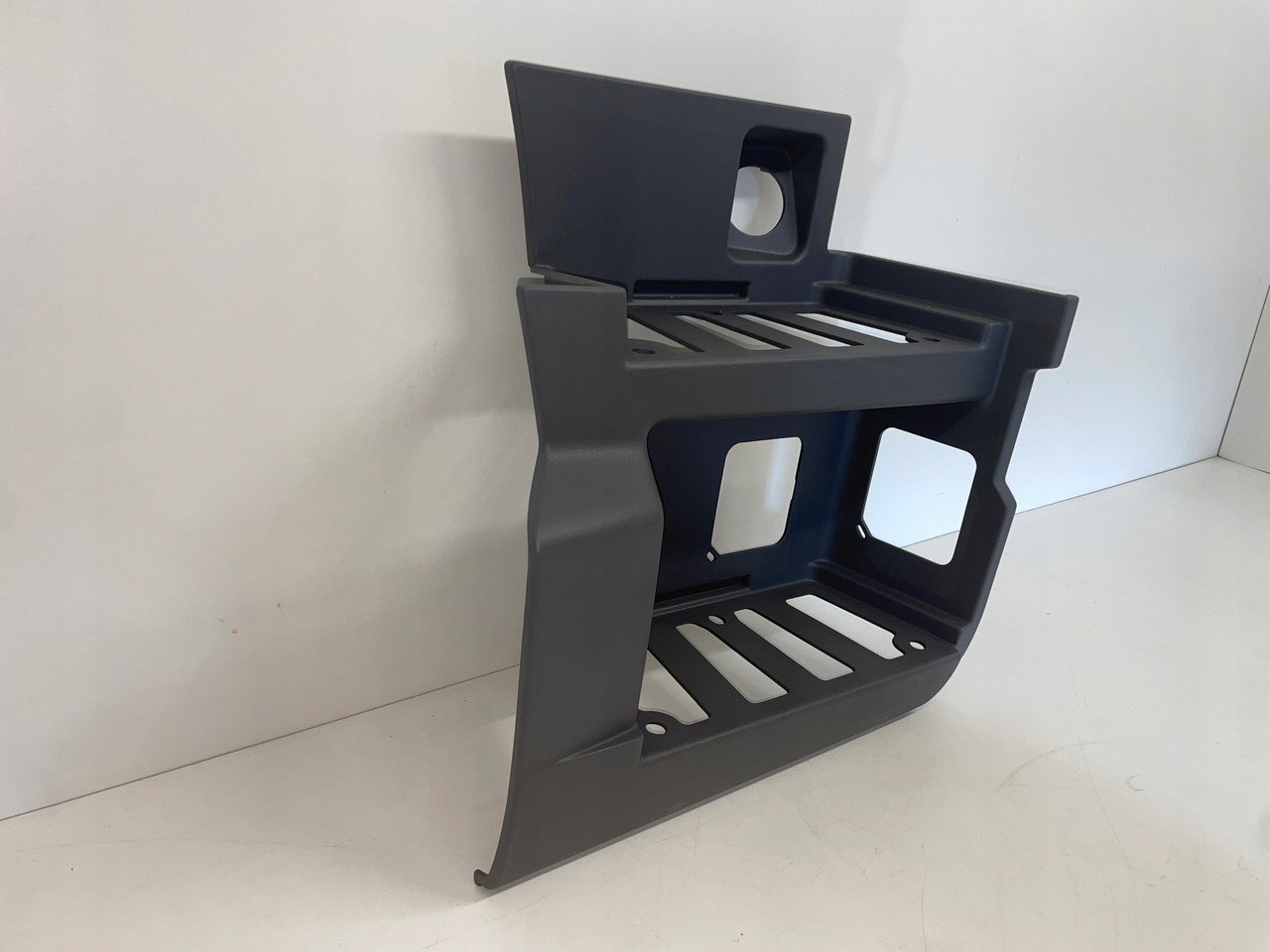 STOPNICA DOLNY STOPIEŃ PRAWY MAN TGS TGXS TG-3 81615200092 - Боковая подножка для Грузовиков: фото 2 STOPNICA DOLNY STOPIEŃ PRAWY MAN TGS TGXS TG-3 81615200092 - Боковая подножка для Грузовиков: фото 2