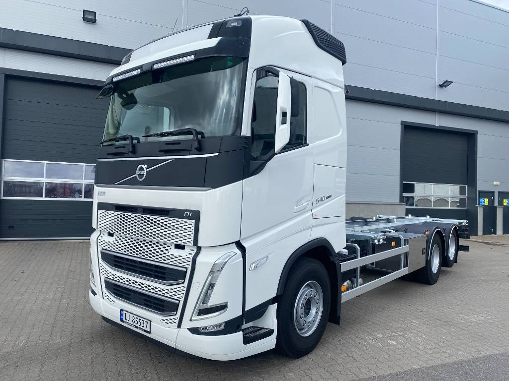 Volvo FH 540 - Грузовик-контейнеровоз/ Сменный кузов: фото 1 Volvo FH 540 - Грузовик-контейнеровоз/ Сменный кузов: фото 1