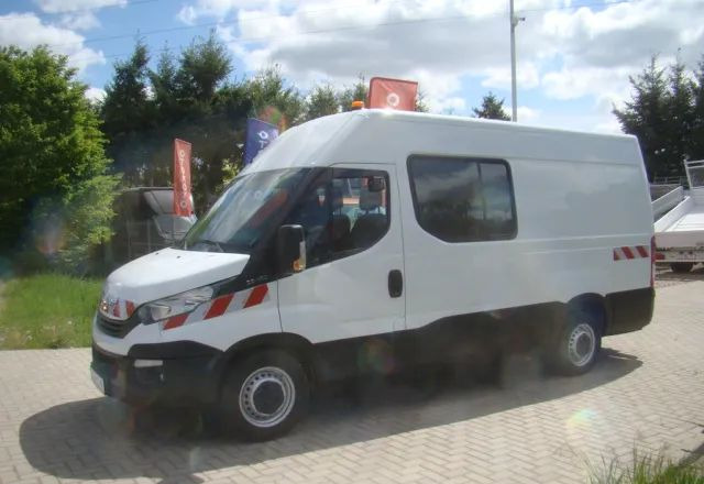 Iveco DAILY 35 S 16 REJESTRACJA NA 6-OSÓB SUPER NA KAMPERA - Цельнометаллический фургон: фото 2 Iveco DAILY 35 S 16 REJESTRACJA NA 6-OSÓB SUPER NA KAMPERA - Цельнометаллический фургон: фото 2
