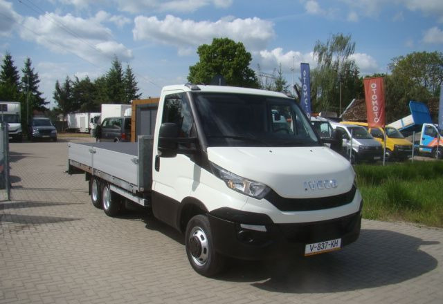 Iveco DAILY 40 C 17 3.0TDI CLIXSTAR PRAWOJAZDY E DO B 3400KGŁADOWNOŚCI - Малотоннажный бортовой грузовик: фото 4 Iveco DAILY 40 C 17 3.0TDI CLIXSTAR PRAWOJAZDY E DO B 3400KGŁADOWNOŚCI - Малотоннажный бортовой грузовик: фото 4