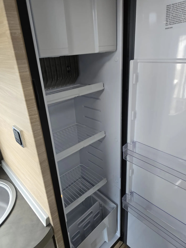 Полуинтегрированный автодом Knaus Van TI Plus 650 MEG Platinum Selection: фото 12