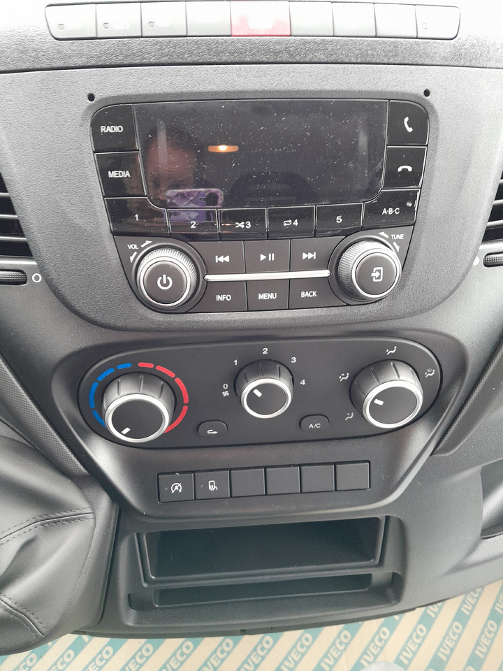 Iveco Daila 35 Daily C 18 H 3450 в лизинг Iveco Daila 35 Daily C 18 H 3450: фото 29 Iveco Daila 35 Daily C 18 H 3450 в лизинг Iveco Daila 35 Daily C 18 H 3450: фото 29