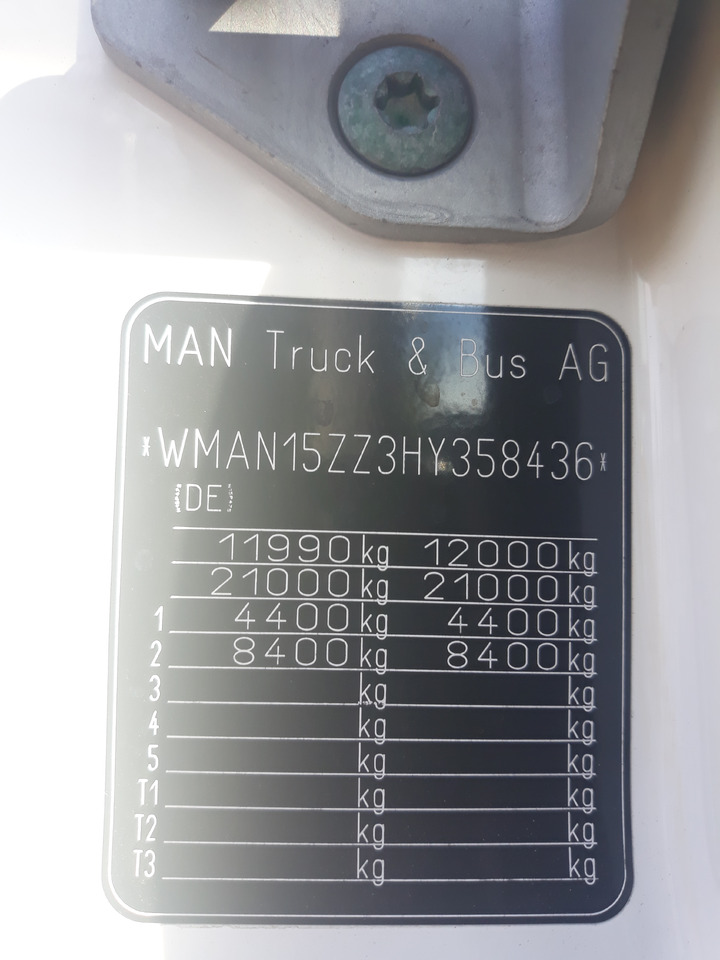 MAN TGL 12.220 Tail Lift Manual - Тентованный грузовик: фото 4 MAN TGL 12.220 Tail Lift Manual - Тентованный грузовик: фото 4