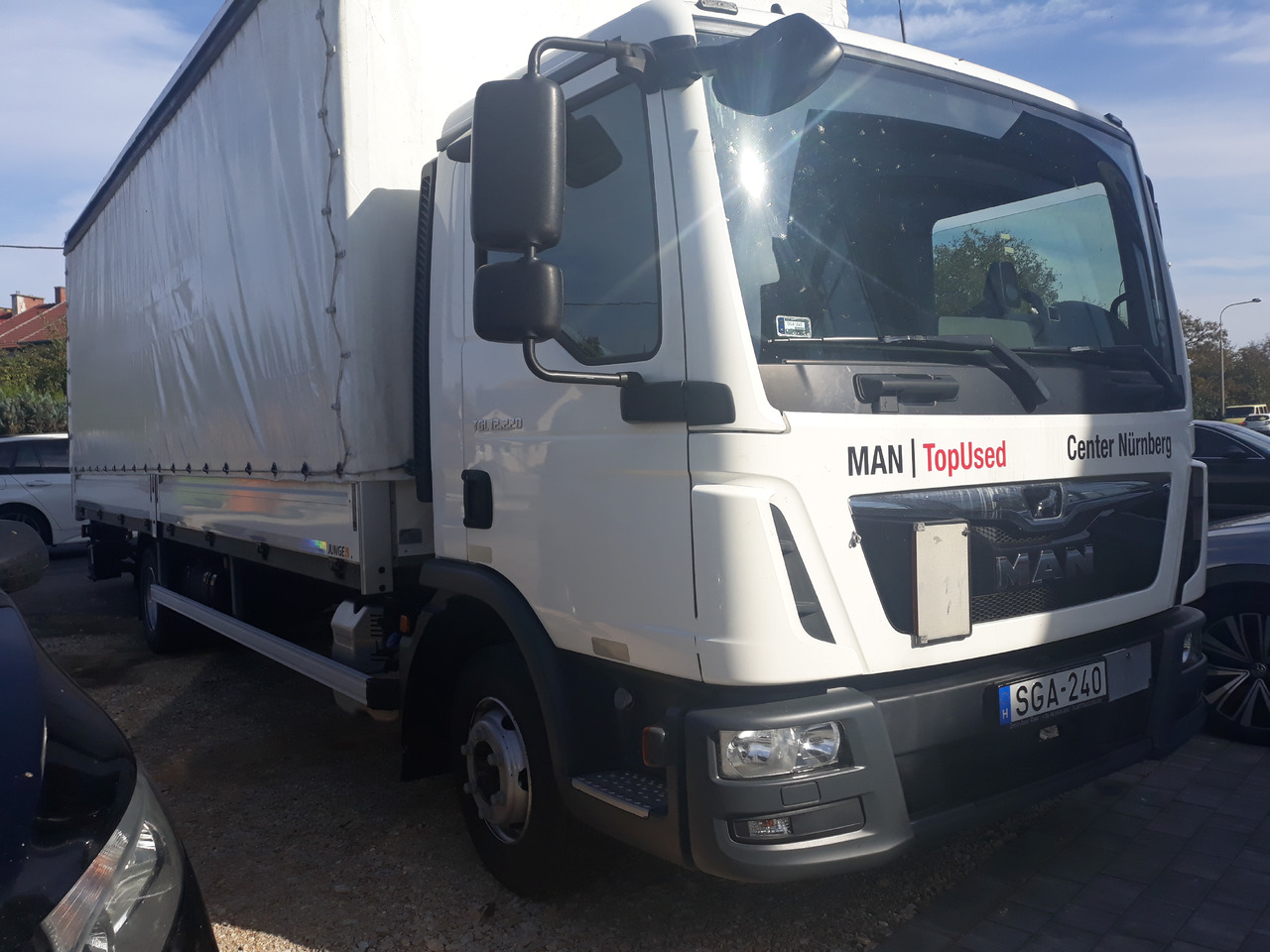 MAN TGL 12.220 Tail Lift Manual - Тентованный грузовик: фото 1 MAN TGL 12.220 Tail Lift Manual - Тентованный грузовик: фото 1
