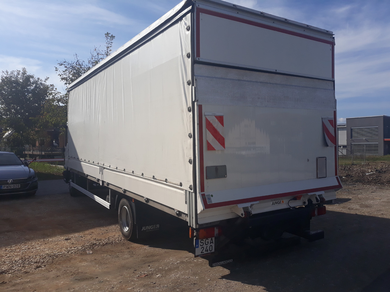 MAN TGL 12.220 Tail Lift Manual - Тентованный грузовик: фото 3 MAN TGL 12.220 Tail Lift Manual - Тентованный грузовик: фото 3