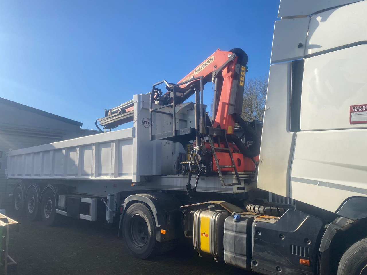 Самосвал RENAULT T460: фото 11 Самосвал RENAULT T460: фото 11