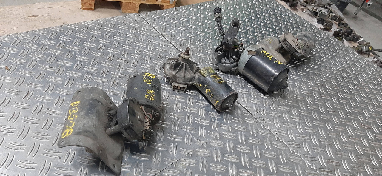 Gebrauchte Scheibenwischer - Motoren, MAN, DB, Artikel - Nr. : 81.99999 - 9999 - Щетка стеклоочистителя для Грузовиков: фото 5 Gebrauchte Scheibenwischer - Motoren, MAN, DB, Artikel - Nr. : 81.99999 - 9999 - Щетка стеклоочистителя для Грузовиков: фото 5