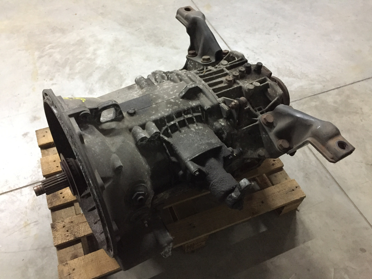 Gebrauchtes Getriebe MB Atego 12.18, Typ : G - 6 - 60 GM, Artikel - Nr. : A 001 260 36 00 - Коробка передач для Грузовиков: фото 4 Gebrauchtes Getriebe MB Atego 12.18, Typ : G - 6 - 60 GM, Artikel - Nr. : A 001 260 36 00 - Коробка передач для Грузовиков: фото 4