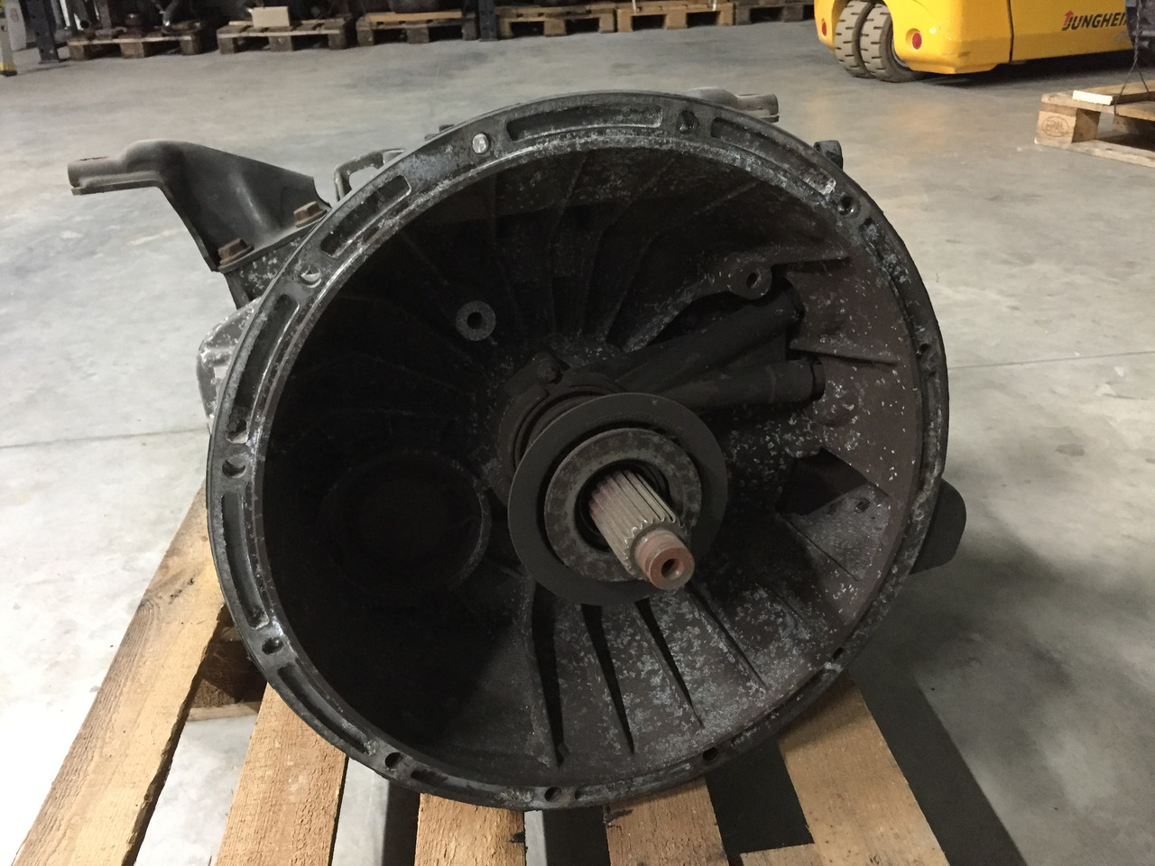 Gebrauchtes Getriebe MB Atego 12.18, Typ : G - 6 - 60 GM, Artikel - Nr. : A 001 260 36 00 - Коробка передач для Грузовиков: фото 2 Gebrauchtes Getriebe MB Atego 12.18, Typ : G - 6 - 60 GM, Artikel - Nr. : A 001 260 36 00 - Коробка передач для Грузовиков: фото 2