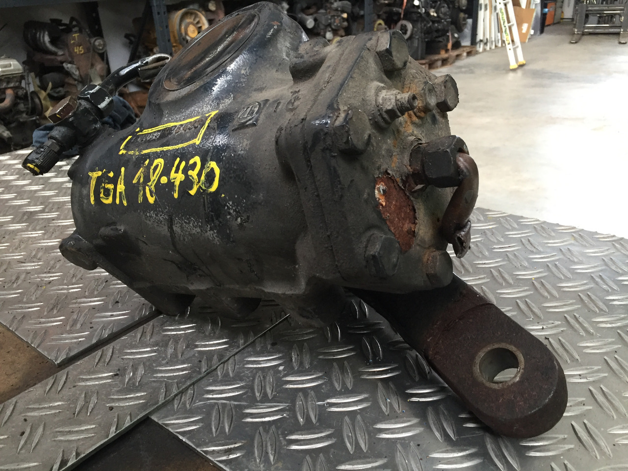 Gebrauchtes Lenkgetriebe MAN TGA 18.430, Artikel - Nr.: 81.46200-6410 - Рулевой механизм для Грузовиков: фото 1 Gebrauchtes Lenkgetriebe MAN TGA 18.430, Artikel - Nr.: 81.46200-6410 - Рулевой механизм для Грузовиков: фото 1