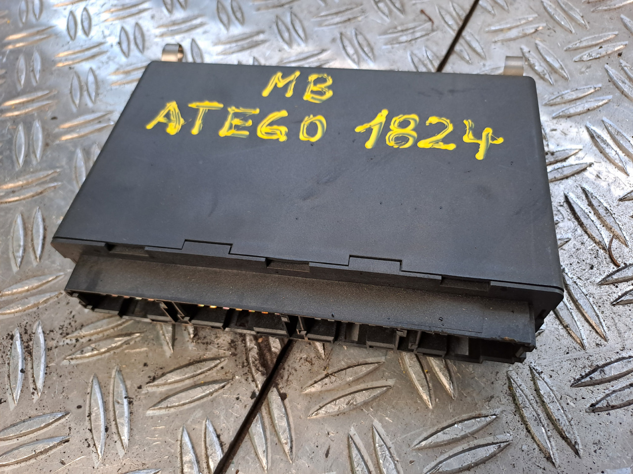 Gebrauchtes MB Atego 18.24 , Elektronik ENR Steuergerät, Artikel - Nr.: A 002 446 01 17 - Блок управления для Грузовиков: фото 5 Gebrauchtes MB Atego 18.24 , Elektronik ENR Steuergerät, Artikel - Nr.: A 002 446 01 17 - Блок управления для Грузовиков: фото 5