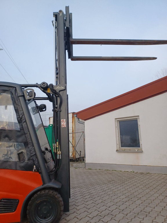 LINDE Stapler E16-01 Duplexmast, Seitenschieber - Электропогрузчик: фото 3 LINDE Stapler E16-01 Duplexmast, Seitenschieber - Электропогрузчик: фото 3