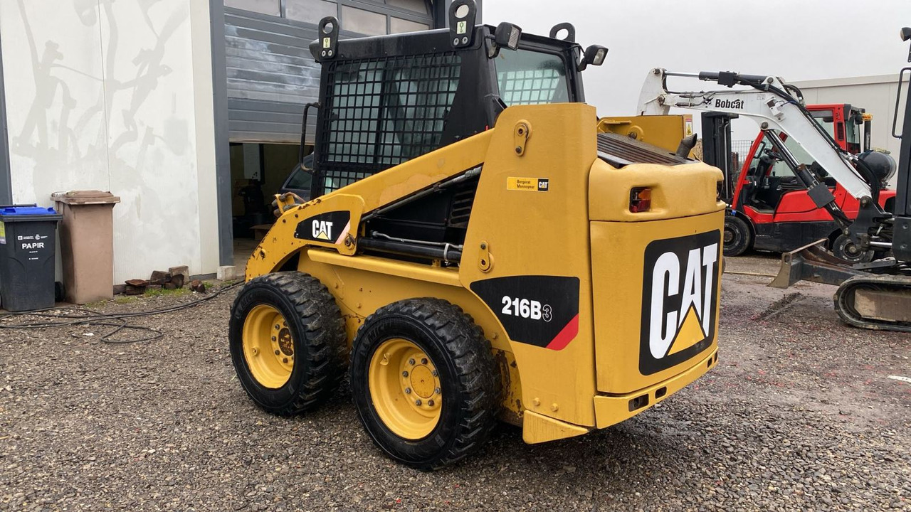 CAT 216, freza, mogučnost najma - Погрузчик: фото 2 CAT 216, freza, mogučnost najma - Погрузчик: фото 2