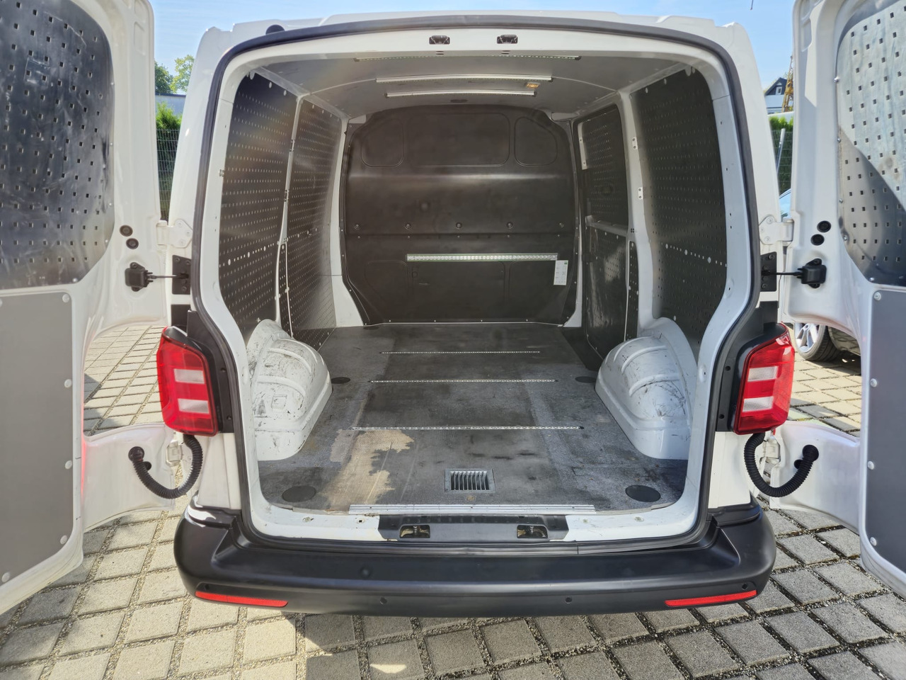 Цельнометаллический фургон VOLKSWAGEN T6 Transporter Kasten-Kombi Navi/ACC/Standheiz.: фото 6 Цельнометаллический фургон VOLKSWAGEN T6 Transporter Kasten-Kombi Navi/ACC/Standheiz.: фото 6