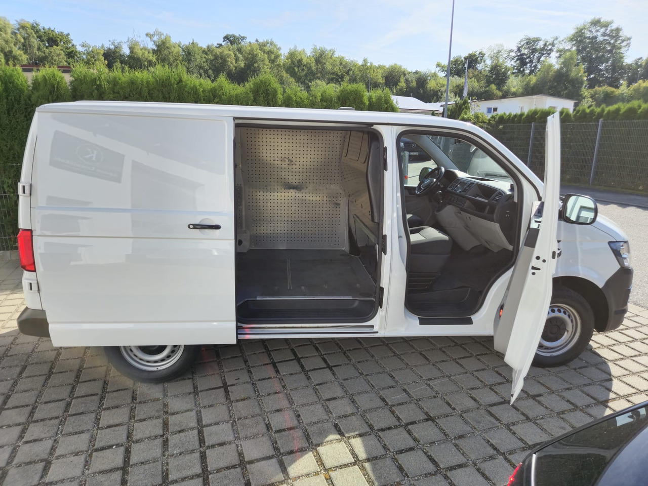 Цельнометаллический фургон VOLKSWAGEN T6 Transporter Kasten-Kombi Navi/ACC/Standheiz.: фото 9 Цельнометаллический фургон VOLKSWAGEN T6 Transporter Kasten-Kombi Navi/ACC/Standheiz.: фото 9