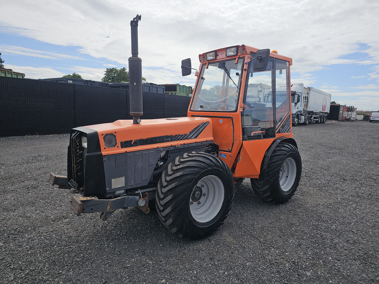 Holder 760 - Трактор: фото 1 Holder 760 - Трактор: фото 1