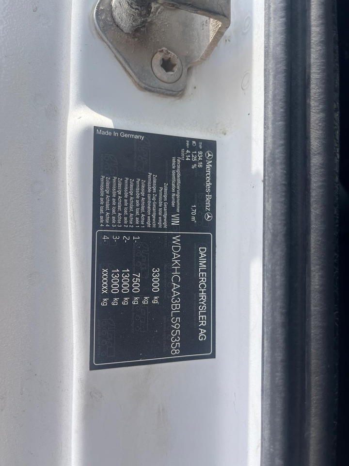 MERCEDES-BENZ Actros 3340 - Грузовик-шасси: фото 3 MERCEDES-BENZ Actros 3340 - Грузовик-шасси: фото 3