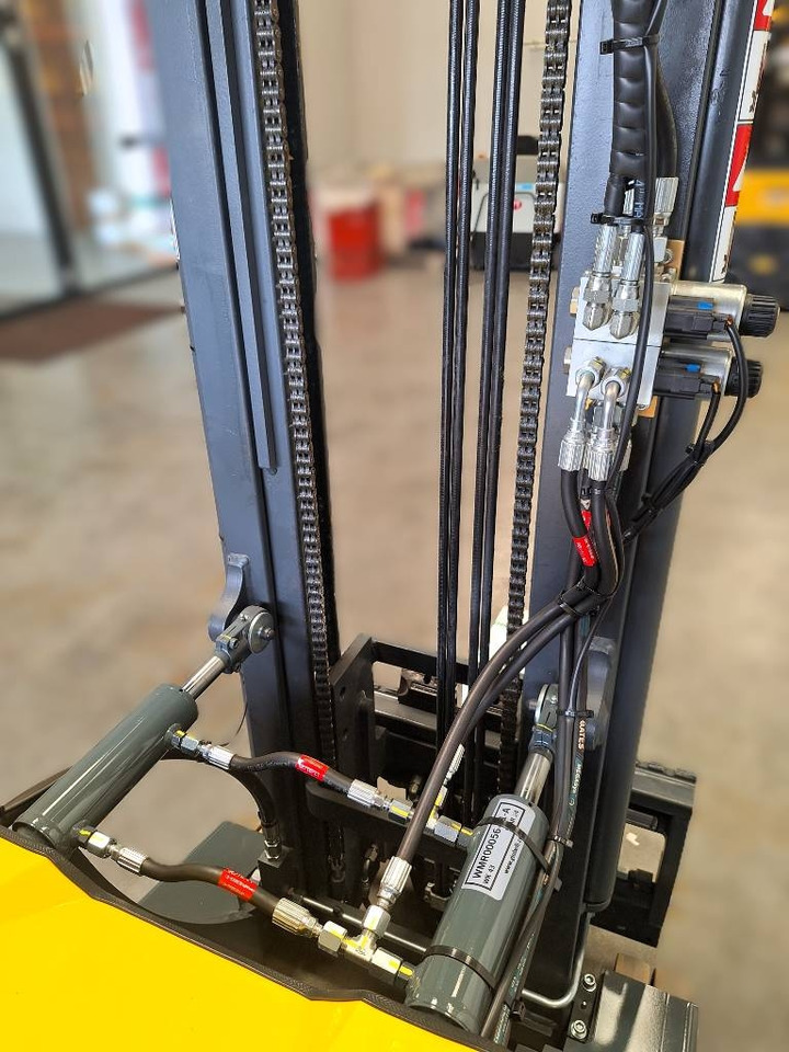 Электропогрузчик Combilift COMBI-CS: фото 8 Электропогрузчик Combilift COMBI-CS: фото 8