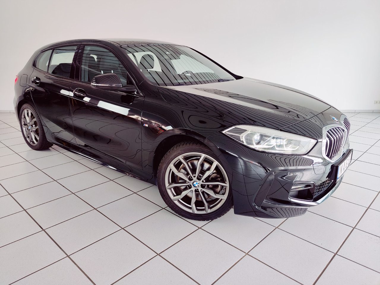 BMW 120 i M Sport RTTI LiveCockpit Head-up Navi - Седан: фото 3 BMW 120 i M Sport RTTI LiveCockpit Head-up Navi - Седан: фото 3