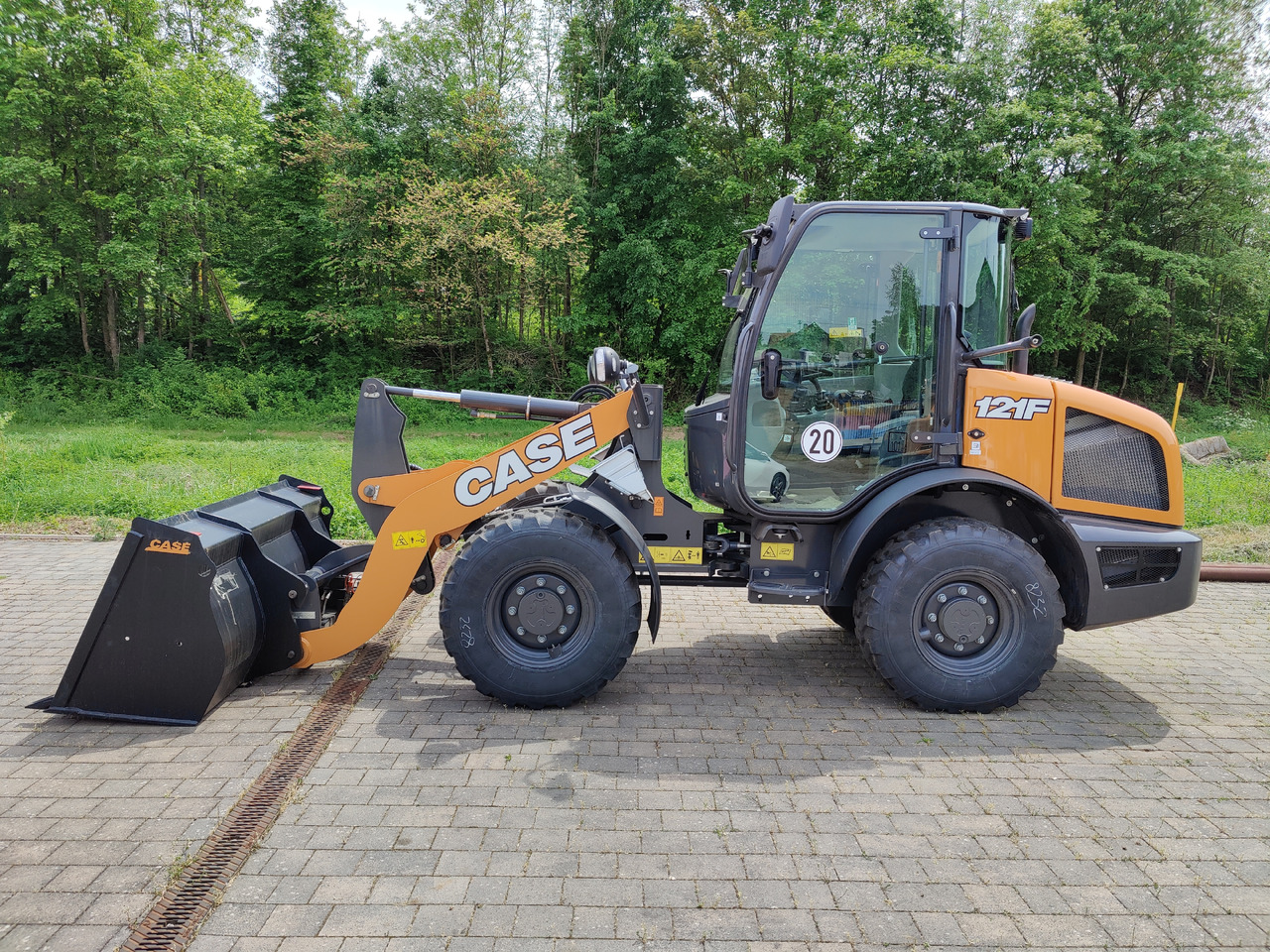 Case 121F STD ZB Radlader mit Schaufel ZB Kabine Klima HZG - Колёсный погрузчик: фото 3 Case 121F STD ZB Radlader mit Schaufel ZB Kabine Klima HZG - Колёсный погрузчик: фото 3