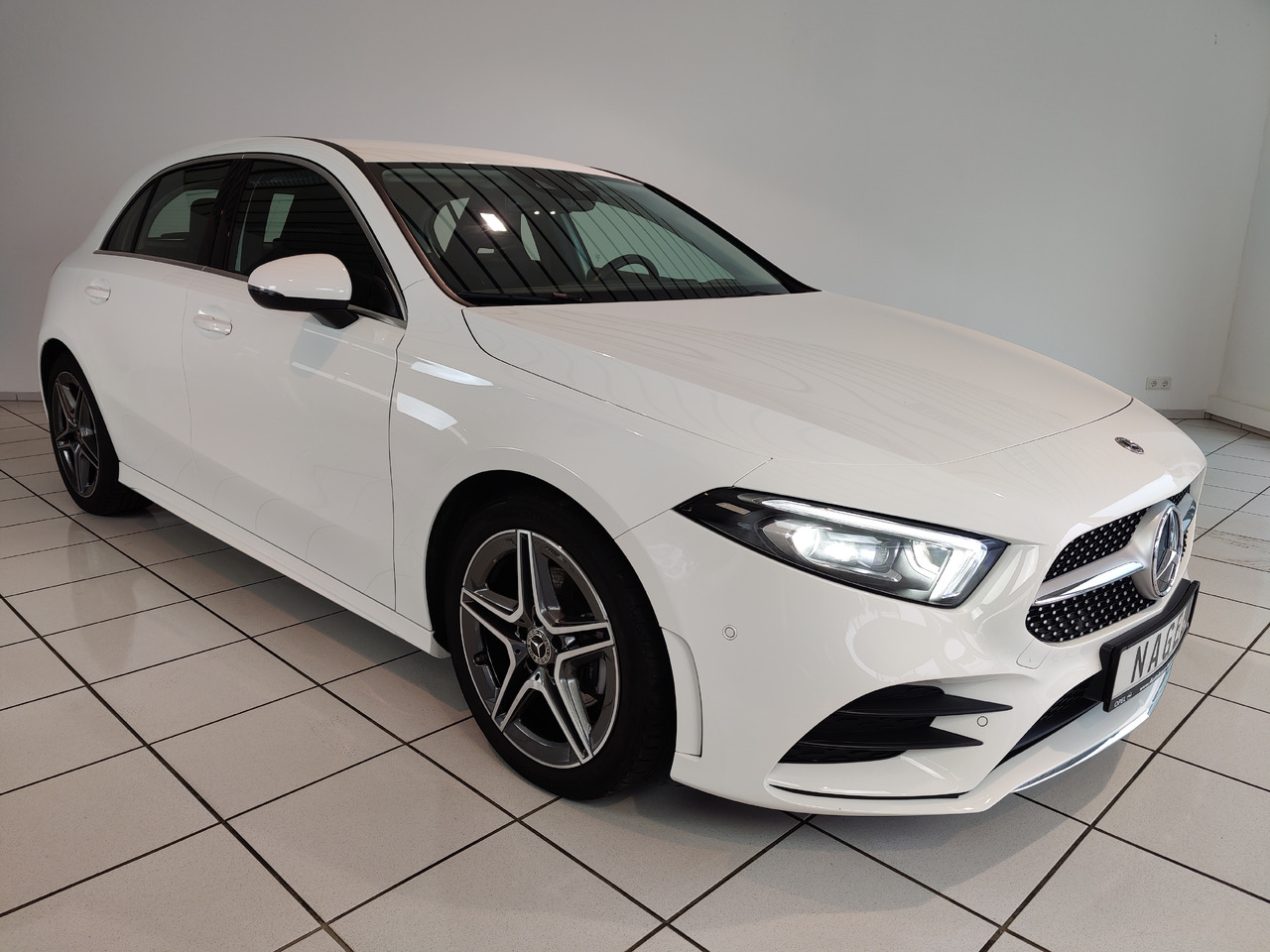 Mercedes-Benz A 200 7G-DCT AMG Line Kamera Navi LED SHZ - Седан: фото 2 Mercedes-Benz A 200 7G-DCT AMG Line Kamera Navi LED SHZ - Седан: фото 2