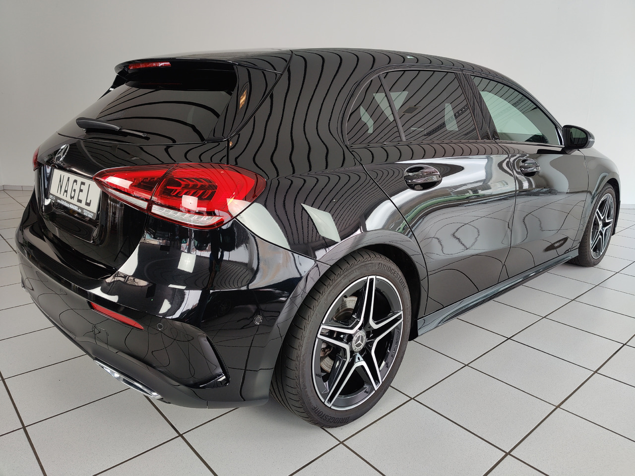 Mercedes-Benz A 220 d Navi LED Park RüKam AHK - Седан: фото 5 Mercedes-Benz A 220 d Navi LED Park RüKam AHK - Седан: фото 5