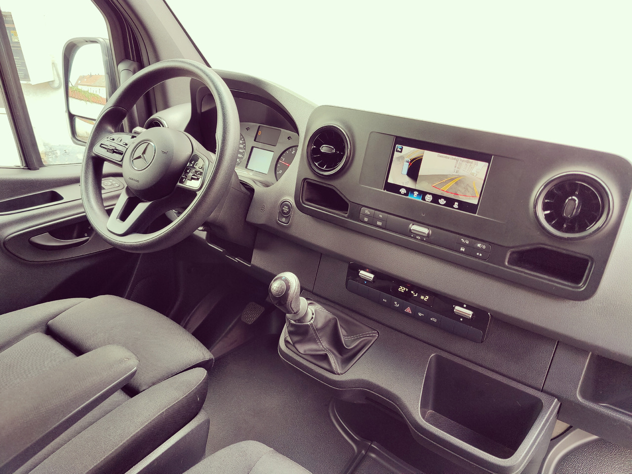 Mercedes-Benz Sprinter III Kasten RWD 317 CDI L2H2 360°Kamera Navi Apple Android Schienensystem - Цельнометаллический фургон: фото 3 Mercedes-Benz Sprinter III Kasten RWD 317 CDI L2H2 360°Kamera Navi Apple Android Schienensystem - Цельнометаллический фургон: фото 3