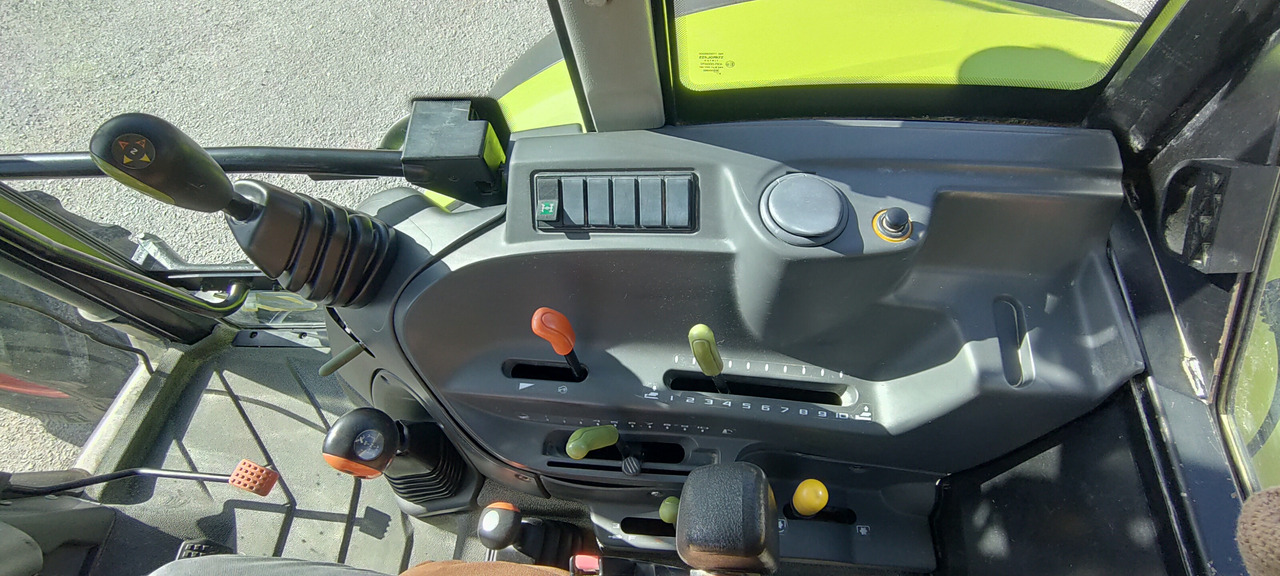 CLAAS AXOS 340 - Трактор: фото 5 CLAAS AXOS 340 - Трактор: фото 5