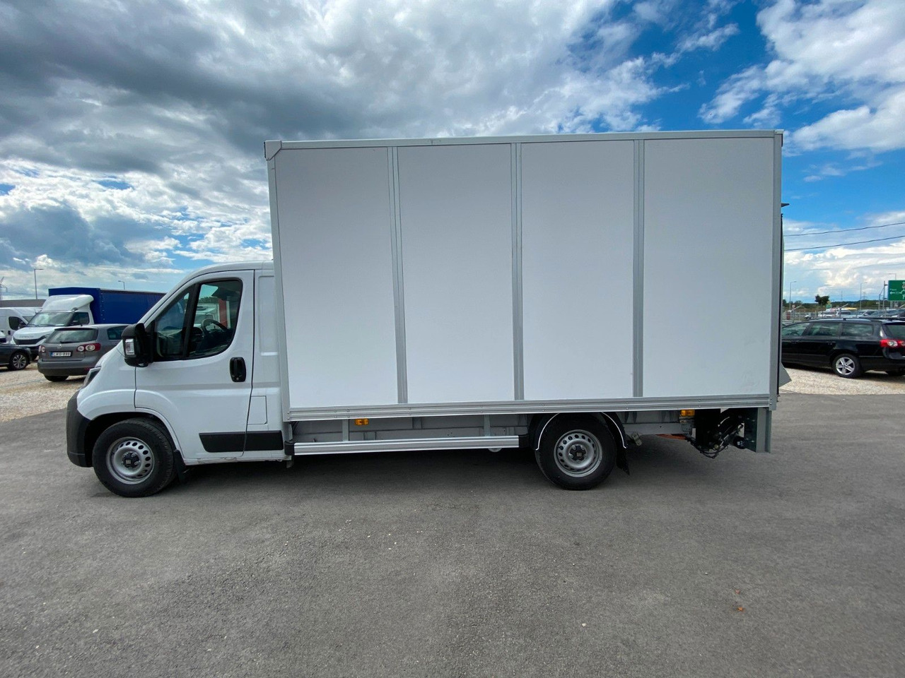 Fiat Ducato KOFFER+LBW L4 140 Multijet Maxi - Фургон с закрытым кузовом: фото 4 Fiat Ducato KOFFER+LBW L4 140 Multijet Maxi - Фургон с закрытым кузовом: фото 4