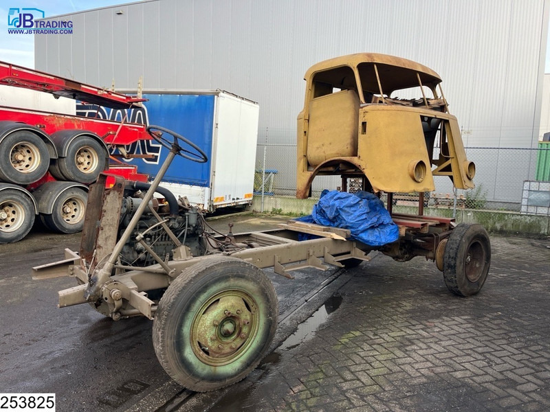 DAF A1600 Truck incomplete - Грузовик-шасси: фото 1 DAF A1600 Truck incomplete - Грузовик-шасси: фото 1