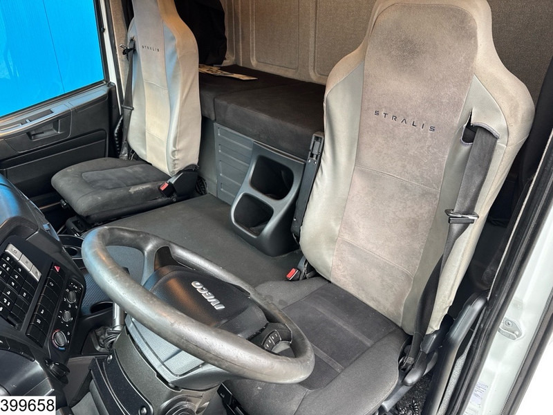 Грузовик с закрытым кузовом Iveco Stralis 360 6x2, EURO 6, Retarder, Dhollandia: фото 9