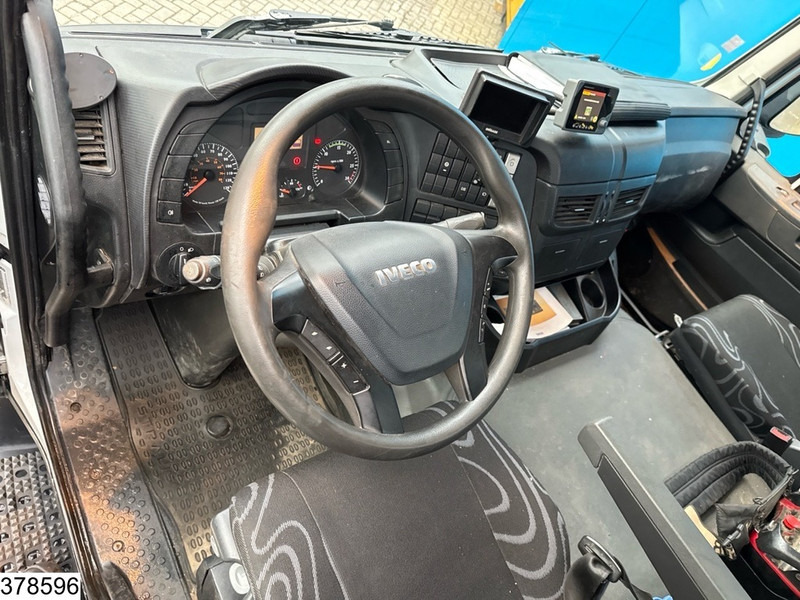 Iveco Trakker 360 6X4, EURO 6, Palfinger, Remote, Steel suspension - Грузовик бортовой/ Платформа, Автоманипулятор: фото 5 Iveco Trakker 360 6X4, EURO 6, Palfinger, Remote, Steel suspension - Грузовик бортовой/ Платформа, Автоманипулятор: фото 5