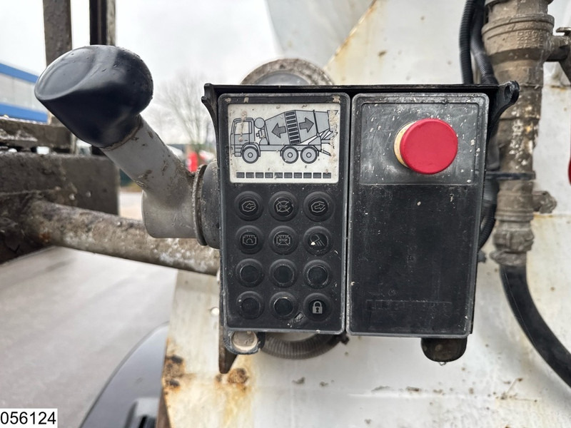 Полуприцеп бетоносмеситель Liebherr Betonmixer Liebherr 10m3: фото 13 Полуприцеп бетоносмеситель Liebherr Betonmixer Liebherr 10m3: фото 13