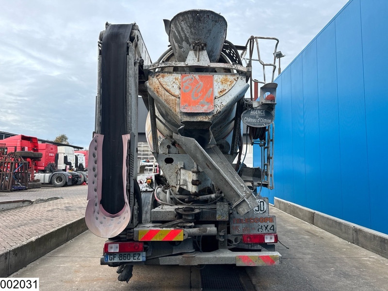 Автобетоносмеситель Renault Kerax 410 Dxi 8x4, EURO 4, 9m3, Steel suspension, Remote: фото 15 Автобетоносмеситель Renault Kerax 410 Dxi 8x4, EURO 4, 9m3, Steel suspension, Remote: фото 15