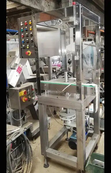 Used Capping Machine DAL TOSO T1DX 2000 bph - Упаковочное оборудование: фото 5 Used Capping Machine DAL TOSO T1DX 2000 bph - Упаковочное оборудование: фото 5