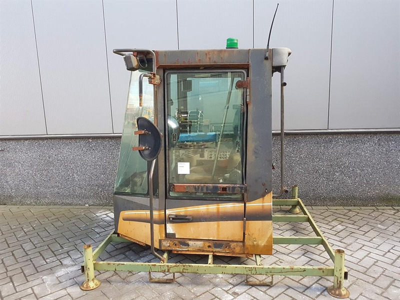 Case 821C / 921C - Cabin/Kabine/Cabine - Кабина и интерьер для Строительной техники: фото 2 Case 821C / 921C - Cabin/Kabine/Cabine - Кабина и интерьер для Строительной техники: фото 2