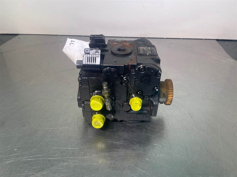 Genie Z34-22-Sauer Danfoss 42R28DG-Drive motor/Fahrmotor - Гидравлика для Строительной техники: фото 1 Genie Z34-22-Sauer Danfoss 42R28DG-Drive motor/Fahrmotor - Гидравлика для Строительной техники: фото 1