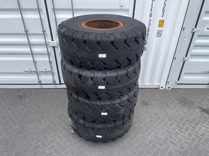 Hyundai HL740-9-Michelin 20.5R25-Tire/Reifen/Band - Шины и диски для Строительной техники: фото 2 Hyundai HL740-9-Michelin 20.5R25-Tire/Reifen/Band - Шины и диски для Строительной техники: фото 2