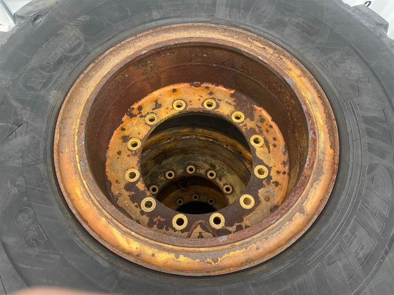 Hyundai HL740-9-Michelin 20.5R25-Tire/Reifen/Band - Шины и диски для Строительной техники: фото 3 Hyundai HL740-9-Michelin 20.5R25-Tire/Reifen/Band - Шины и диски для Строительной техники: фото 3