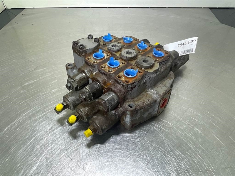 Гидравлика для Строительной техники Hyundai HL757-7A-31LD-00030-WA28D7D7F1-57-Valve/Ventile: фото 8