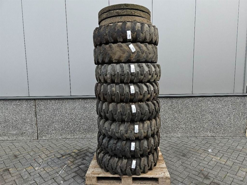 Liebherr A924B-Athletik 10.00-20-Tire/Reifen/Band - Шины и диски для Строительной техники: фото 1 Liebherr A924B-Athletik 10.00-20-Tire/Reifen/Band - Шины и диски для Строительной техники: фото 1