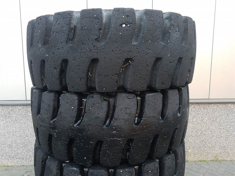 Liebherr L514 Stereo-Goodyear 17.5R25-Tire/Reifen/Band - Шина для Строительной техники: фото 3 Liebherr L514 Stereo-Goodyear 17.5R25-Tire/Reifen/Band - Шина для Строительной техники: фото 3