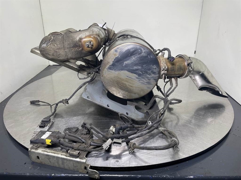 Liebherr L556-10144041-Particulate filter/Partikelfilter - Двигатель для Строительной техники: фото 5 Liebherr L556-10144041-Particulate filter/Partikelfilter - Двигатель для Строительной техники: фото 5