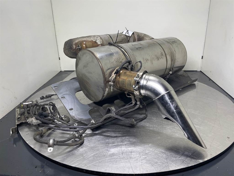 Liebherr L556-10144041-Particulate filter/Partikelfilter - Двигатель для Строительной техники: фото 4 Liebherr L556-10144041-Particulate filter/Partikelfilter - Двигатель для Строительной техники: фото 4