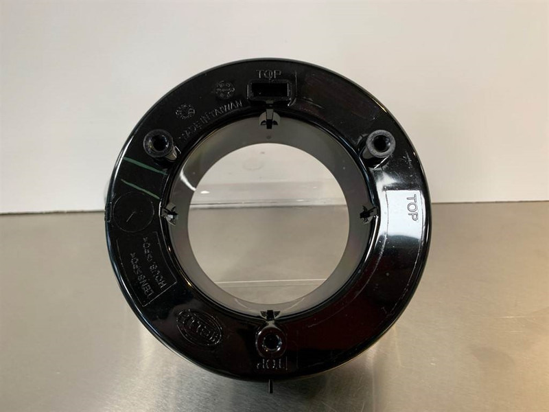 Liebherr LH - 10665277 - Light/Leuchte/Verlichting - Свет/ Освещение для Строительной техники: фото 2 Liebherr LH - 10665277 - Light/Leuchte/Verlichting - Свет/ Освещение для Строительной техники: фото 2