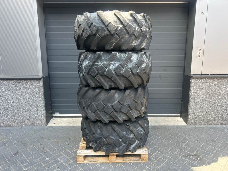 Manitou MRT2145-Mitas 18-19.5-Tire/Reifen/Band - Шины и диски для Строительной техники: фото 1 Manitou MRT2145-Mitas 18-19.5-Tire/Reifen/Band - Шины и диски для Строительной техники: фото 1