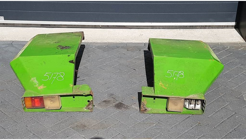 Manitou MT 1237 - Fender/Kotflügel/Spatbord - Крыло для Строительной техники: фото 2 Manitou MT 1237 - Fender/Kotflügel/Spatbord - Крыло для Строительной техники: фото 2